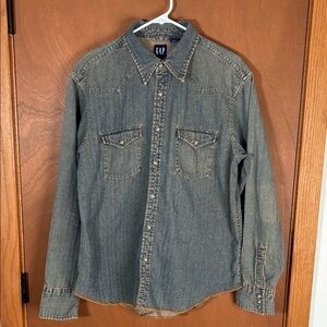 GAP Mens Large Blue Sand Blasted Denim Button-Down Shirt